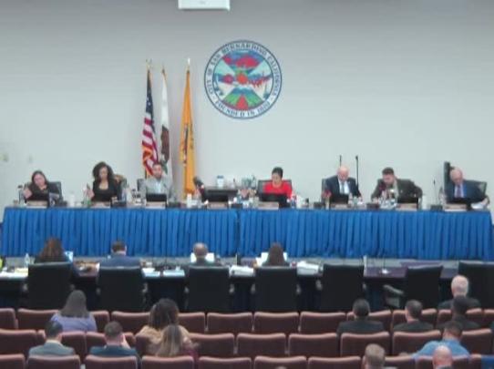 Wide Shot of Council and Mayor